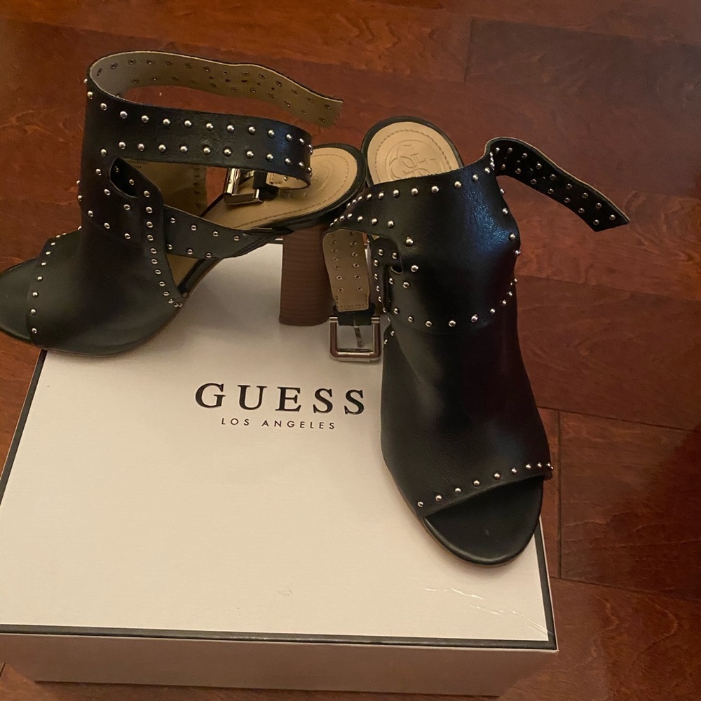 Guess GWERIKA, black leather 🖤 - Picture 2 of 5